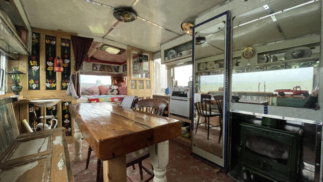 2 X Double Bed Glamping Wagon At Dalby Forest Scarborough Luaran gambar